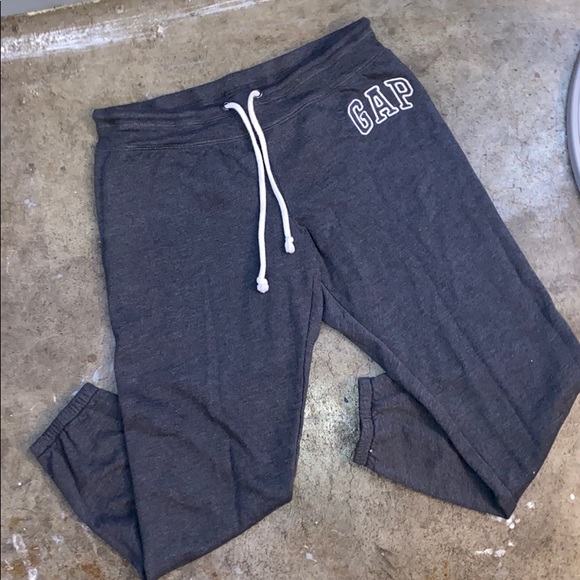 CUFFED GAP SWEATS - Picture 1 of 3